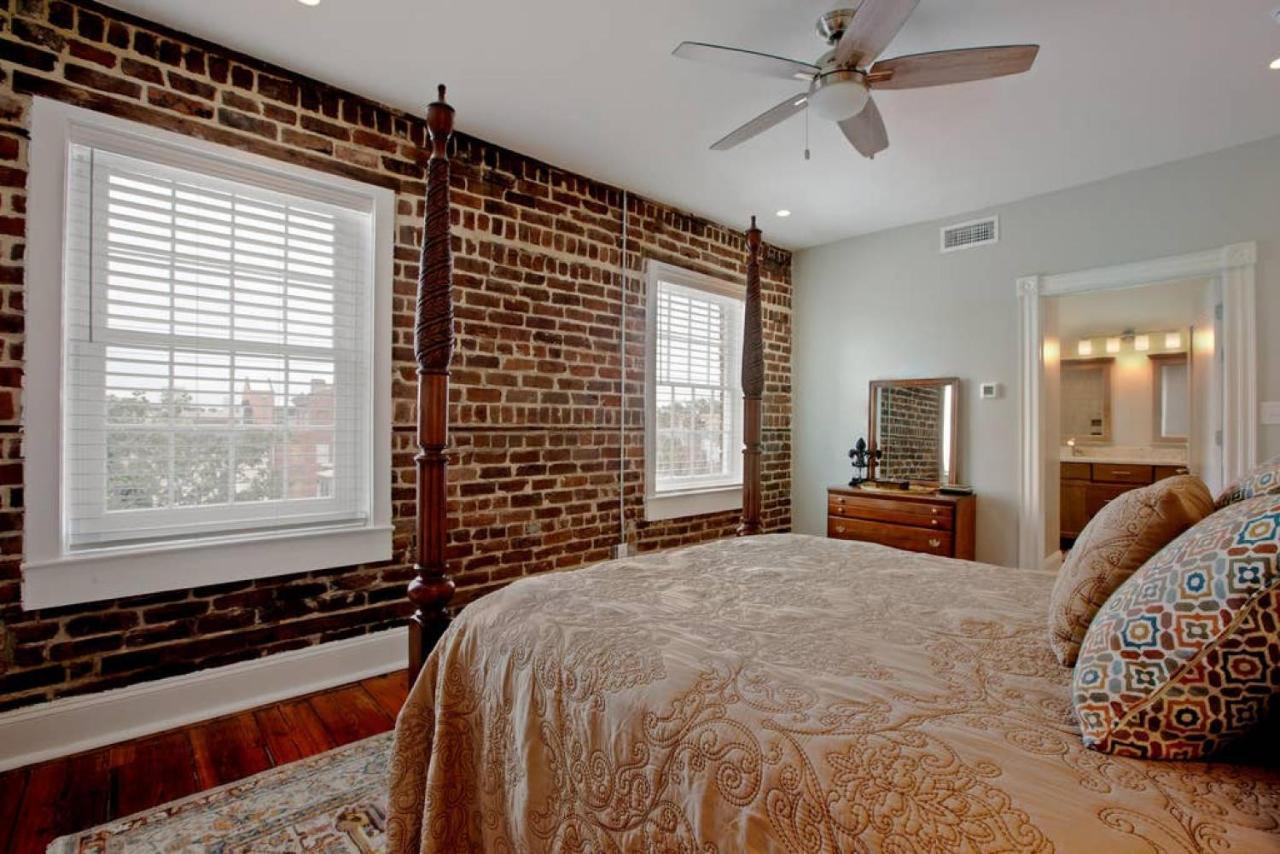 הוילה סוואנה Newly Renovated 4 Bed 3 Bath And 2 Parking Spots מראה חיצוני תמונה